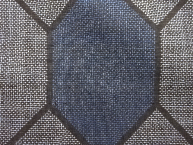 JAPANESE KIMONO / ANTIQUE KIMONO / SILK / DORO OSHIMA TSUMUGI (5 maruki) / WOVEN KIKKO